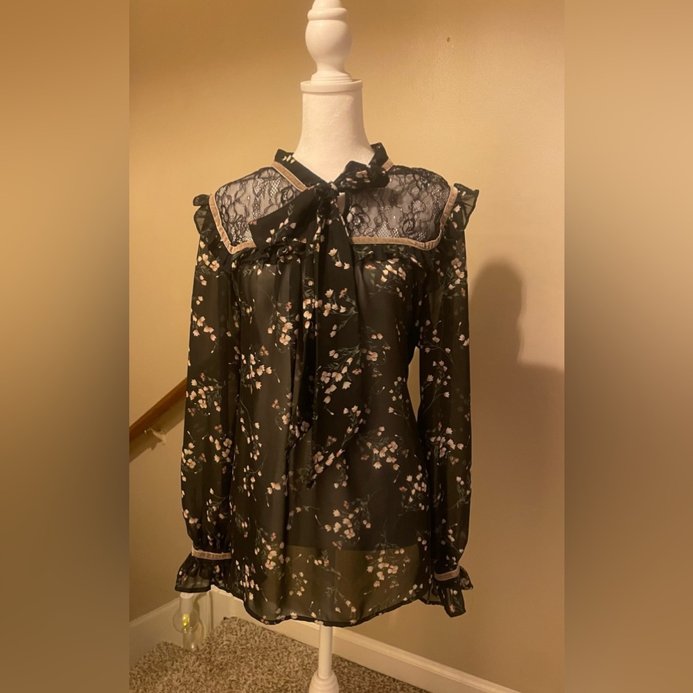 Blu Pepper Floral Secretary Bow Blouse.